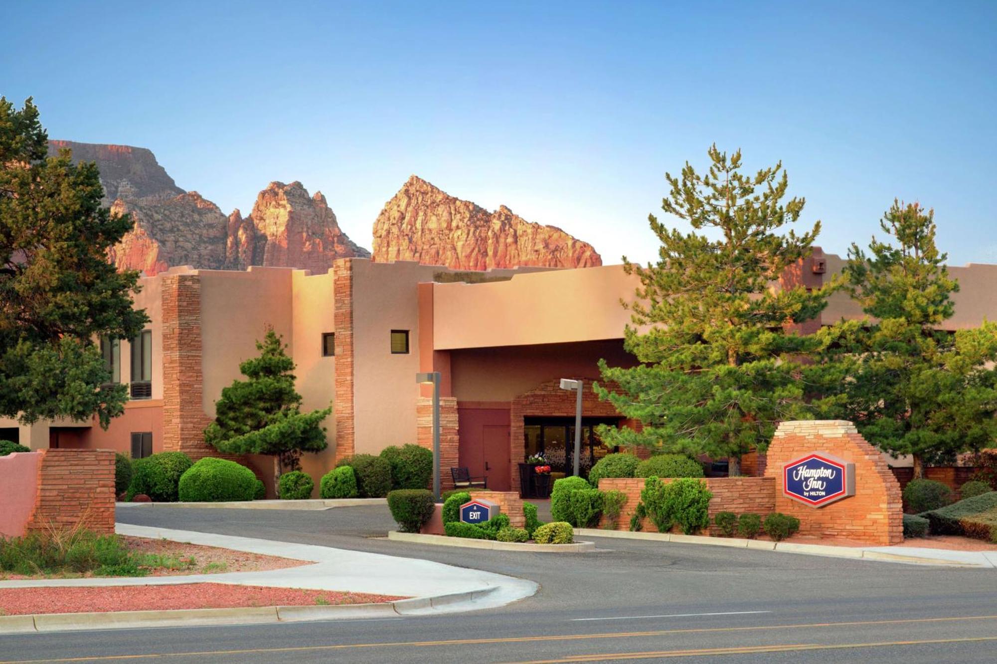 Hotel Hampton 3*
