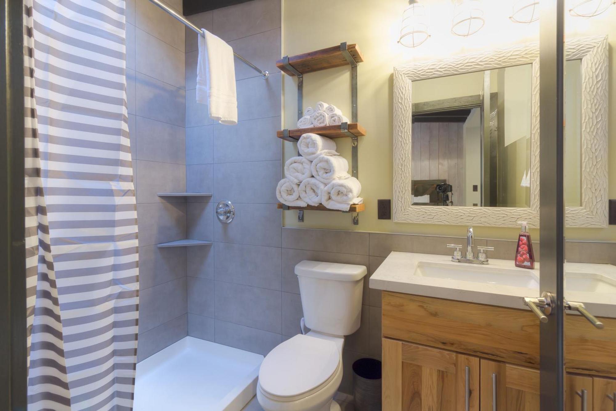 Destination Oak Creek Holiday home *