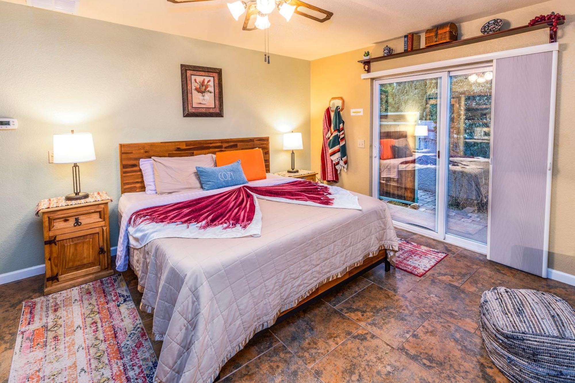 Cozy Cactus Sorta-kinda Bed & Breakfast 3*