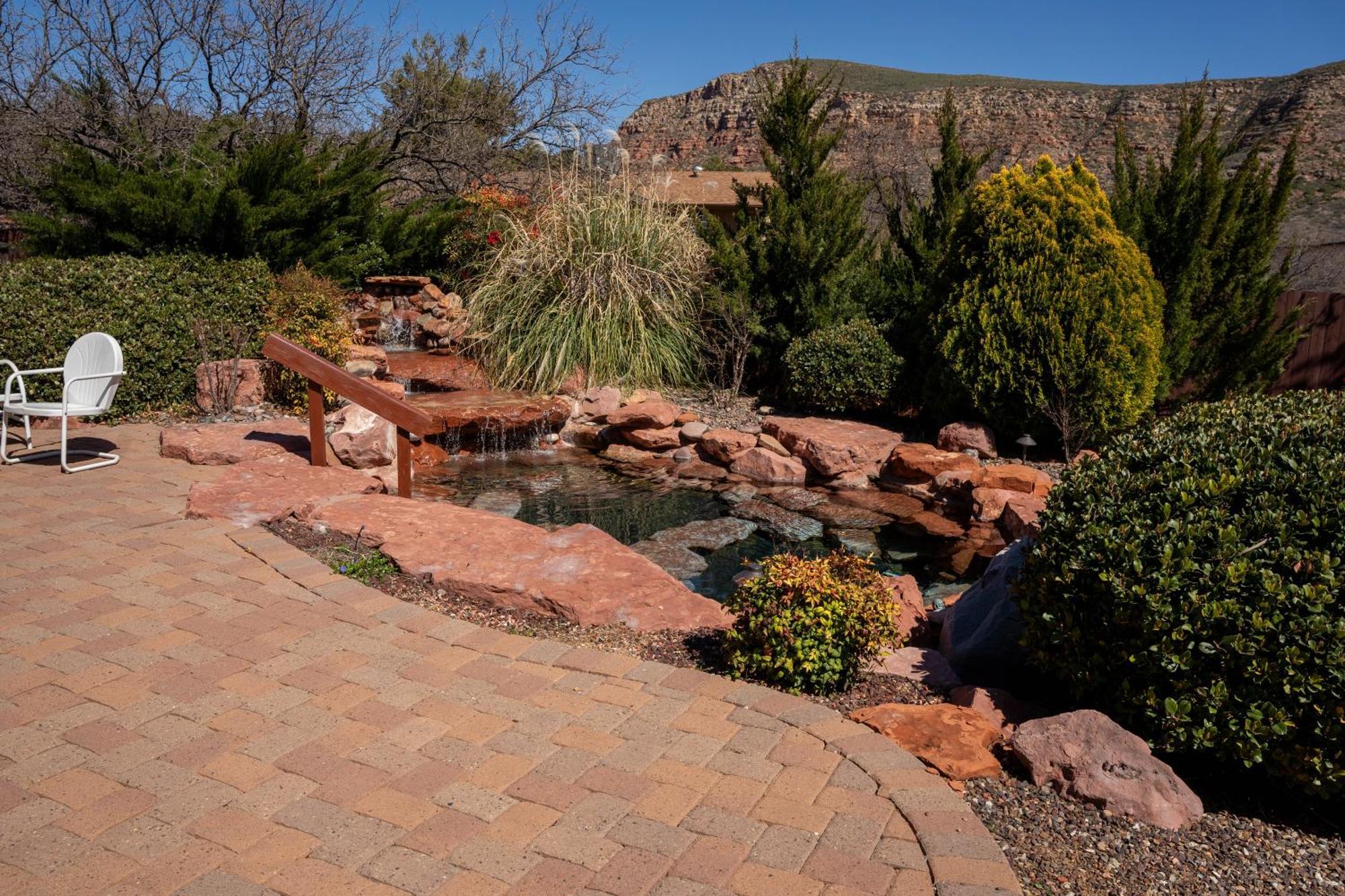 Mountain Escape! With Pool, Hot Tub & Firepit Holiday home