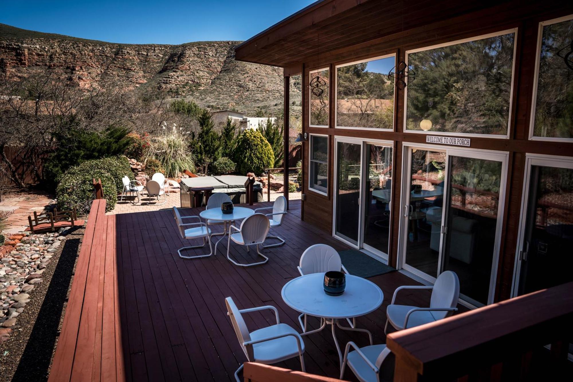 Holiday home Mountain Escape! With Pool, Hot Tub & Firepit *