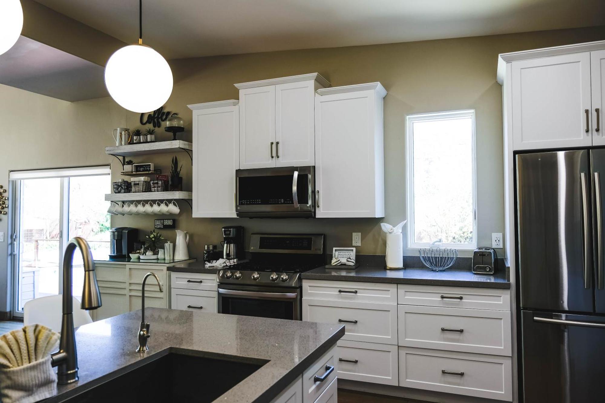 Holiday home Mountain Escape! With Pool, Hot Tub & Firepit