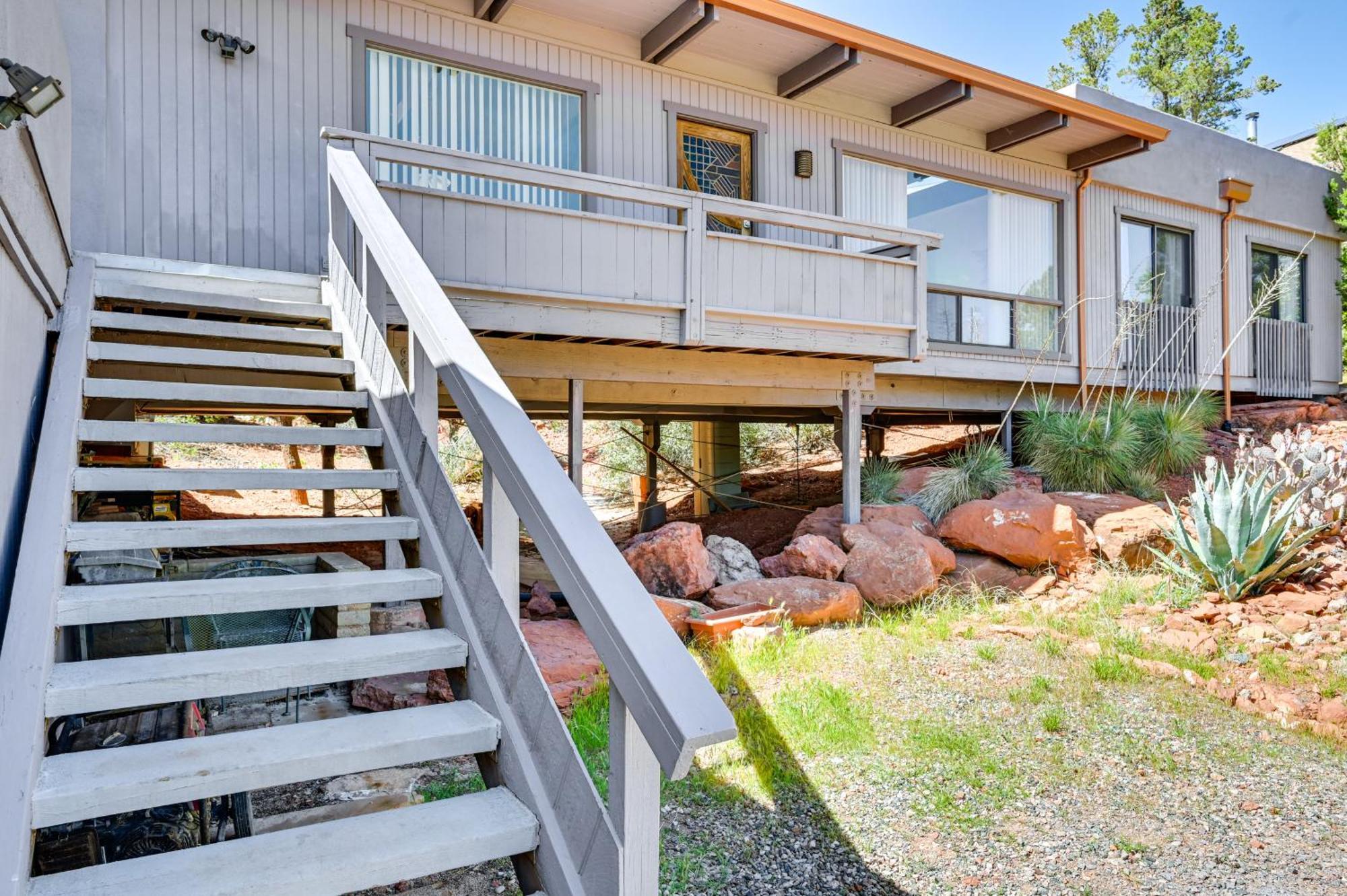 Red Rock Retreat Walk To Hiking Trails! *