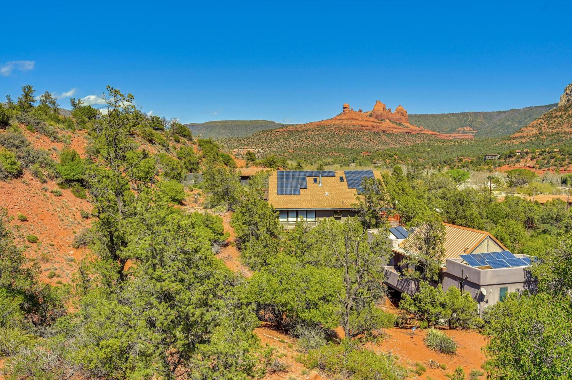 Holiday home Red Rock Retreat Walk To Hiking Trails!