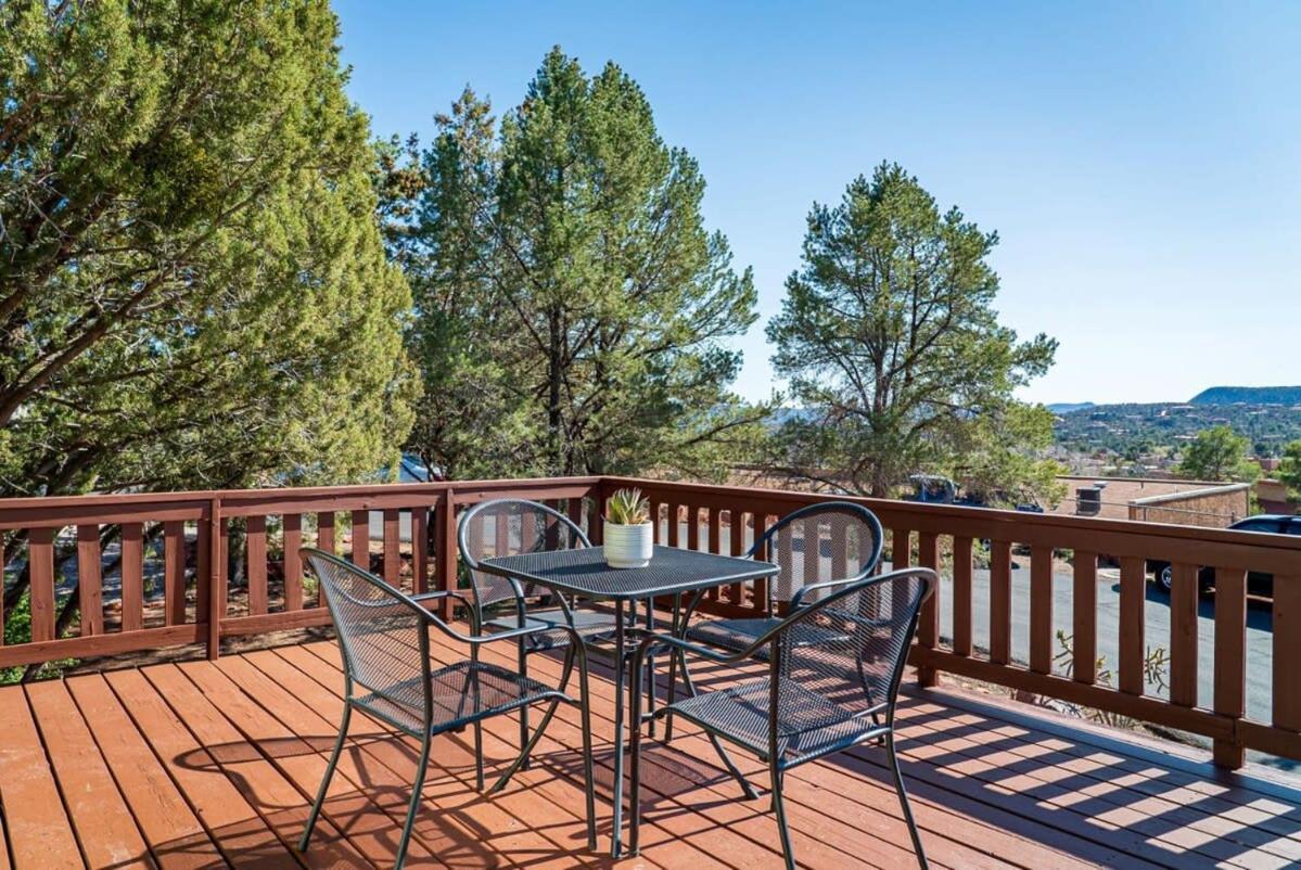 Gorgeous West With Red Rock Views Holiday home *