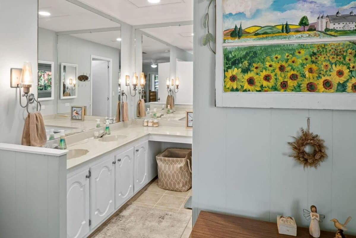 Holiday home Gorgeous West With Red Rock Views *