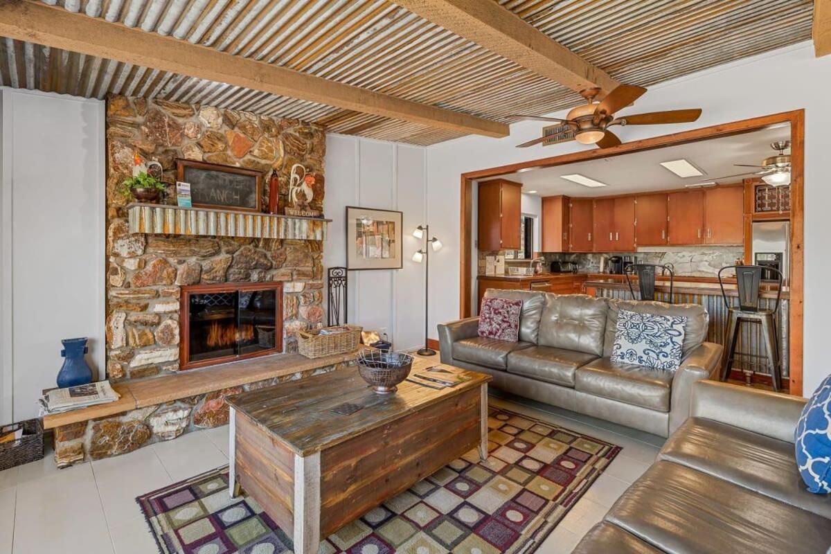Holiday home Mid-century Ranch In With Fantastic Red Rock Views