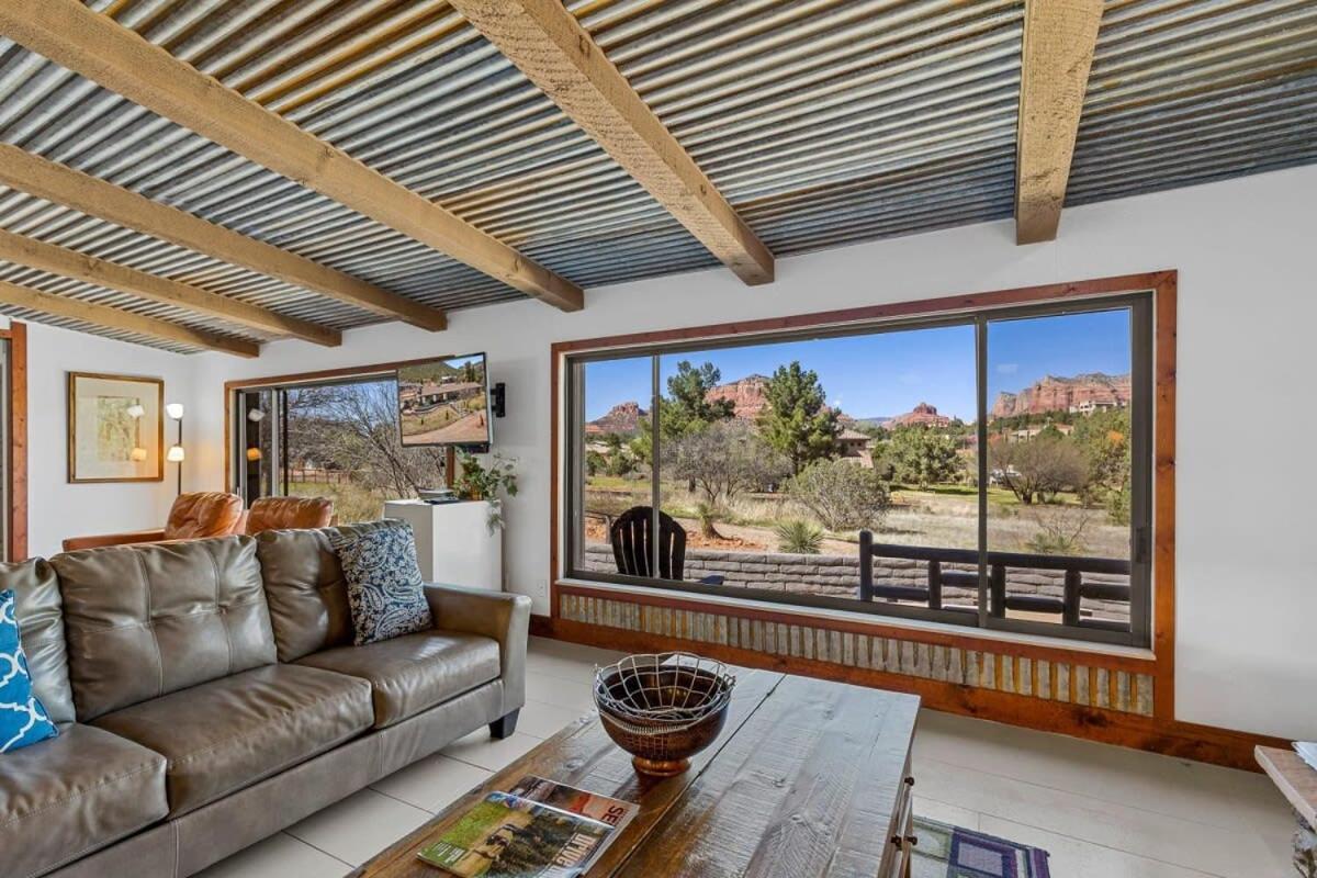 Mid-century Ranch In With Fantastic Red Rock Views