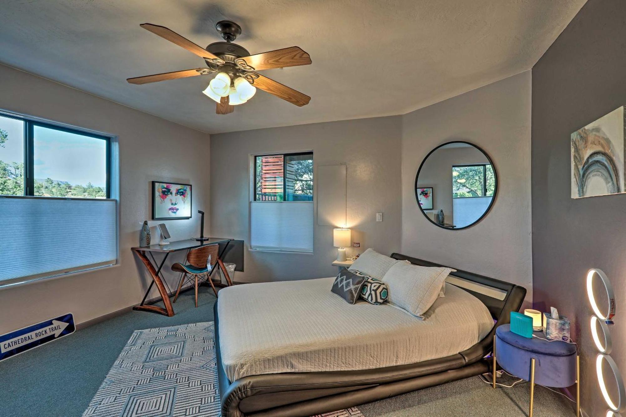 Holiday home Luxe Retreat With Gorgeous Red Rock Views! *