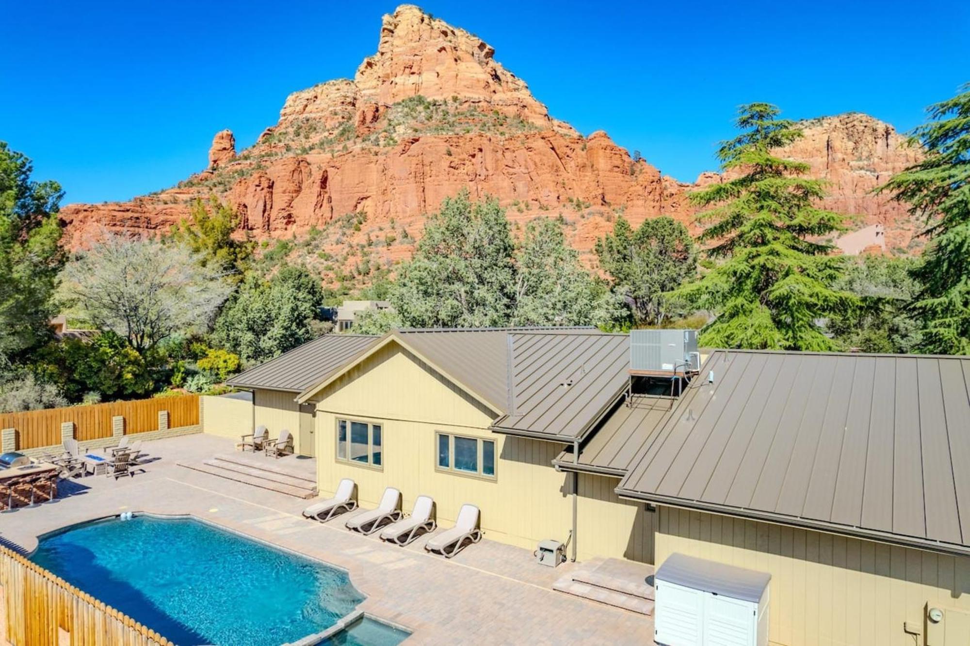 Chapel Cross W/ Pool, & Views!!!