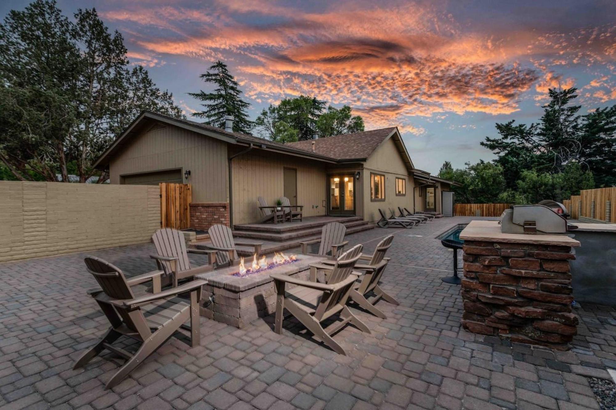 Holiday home Chapel Cross W/ Pool, & Views!!!