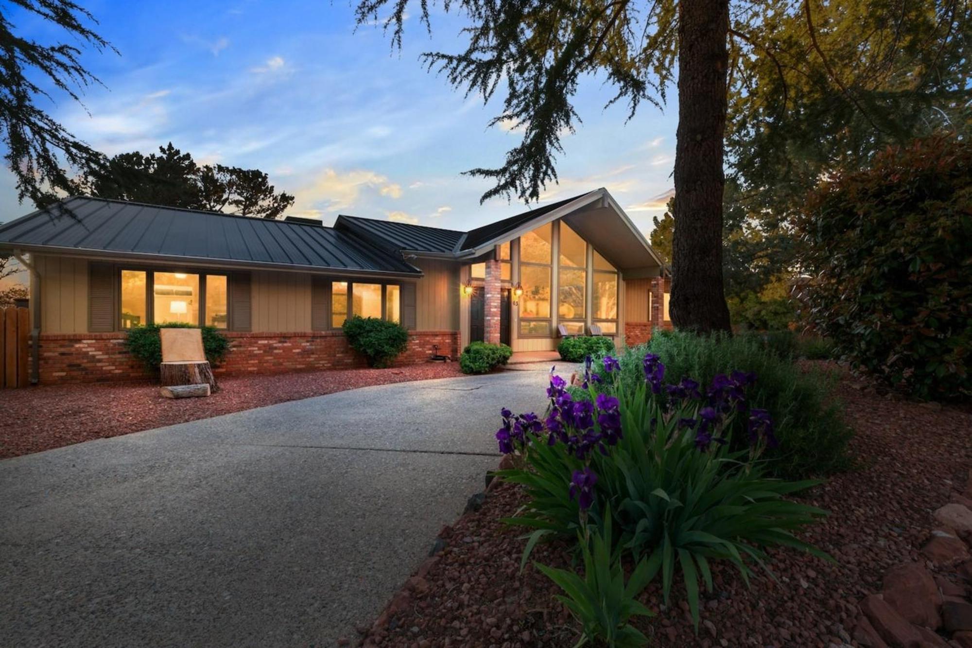 Chapel Cross W/ Pool, & Views!!! Holiday home Sedona