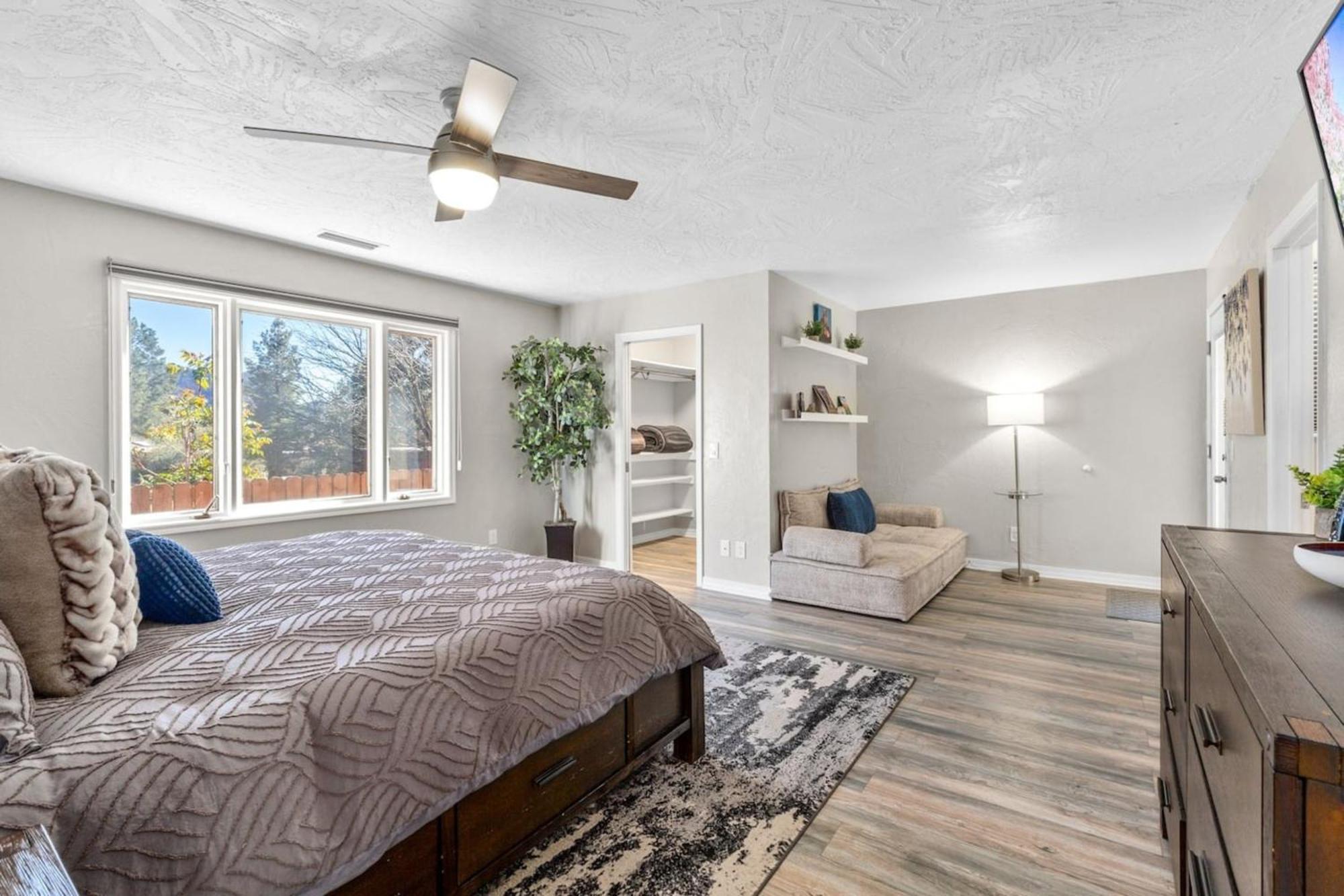 Chapel Cross W/ Pool, & Views!!! Sedona