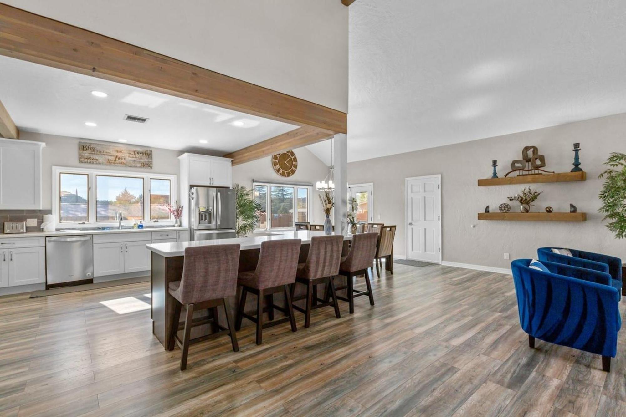 Chapel Cross W/ Pool, & Views!!! Sedona