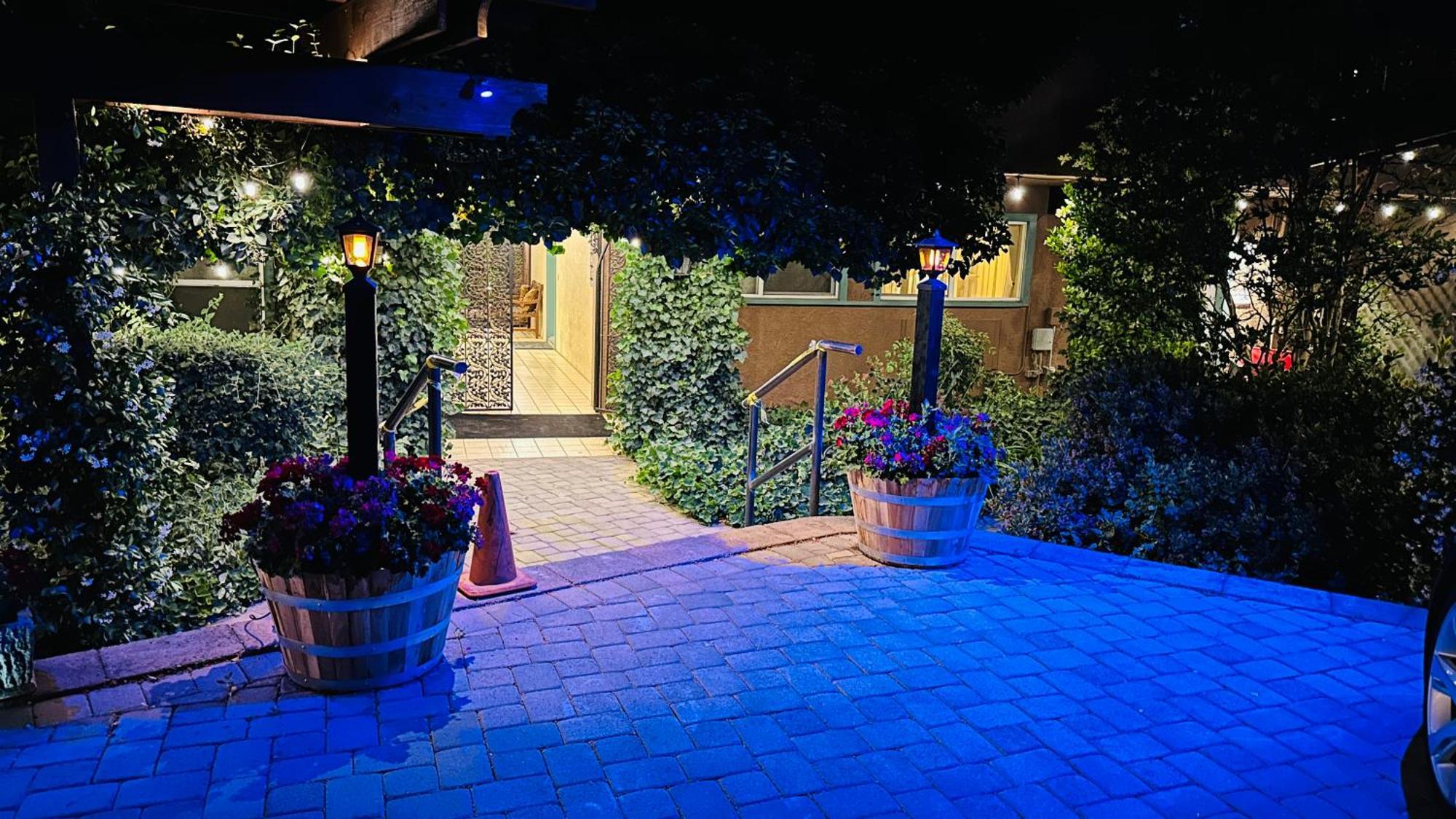 Lantern Light - Romantic Getaway (adults Only) Inn