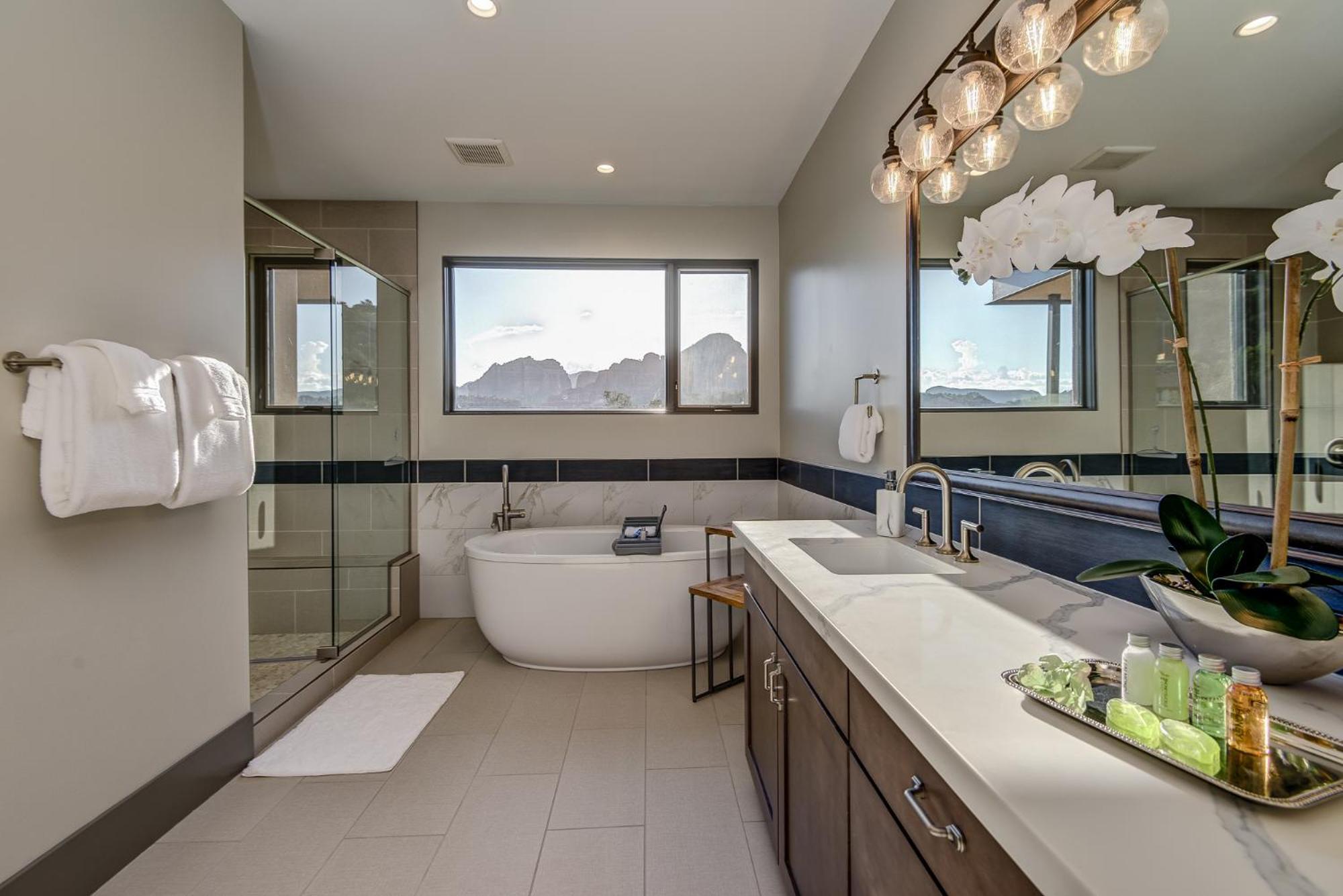 Complete Luxury , Extras And Red Rock Vistas - Exclusive Golf Community * Sedona