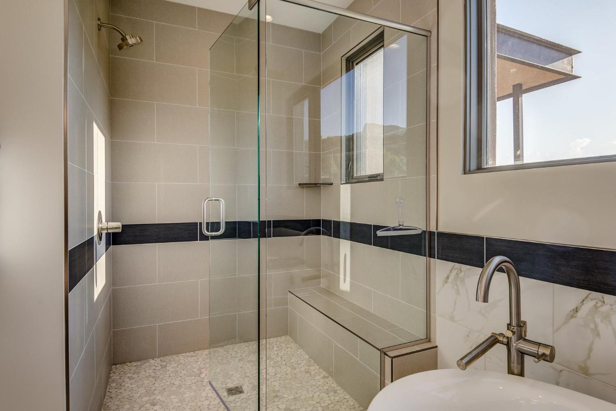 Complete Luxury , Extras And Red Rock Vistas - Exclusive Golf Community Holiday home