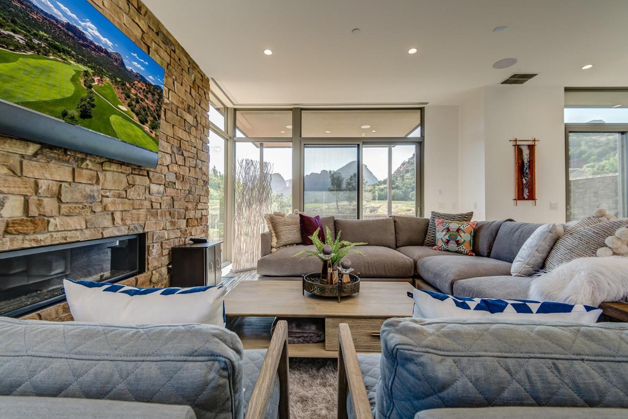 Complete Luxury , Extras And Red Rock Vistas - Exclusive Golf Community Sedona