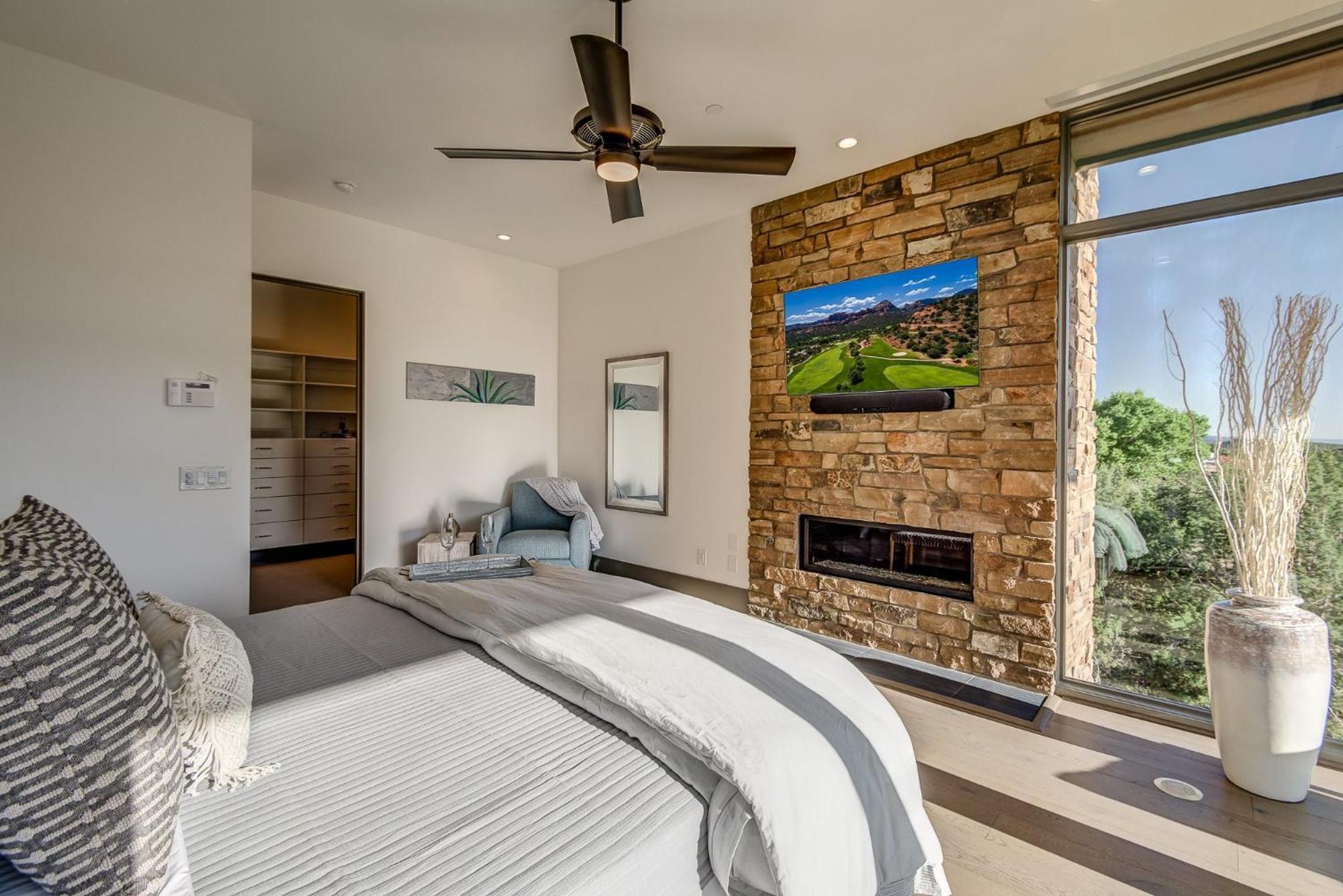 Complete Luxury , Extras And Red Rock Vistas - Exclusive Golf Community Holiday home Sedona