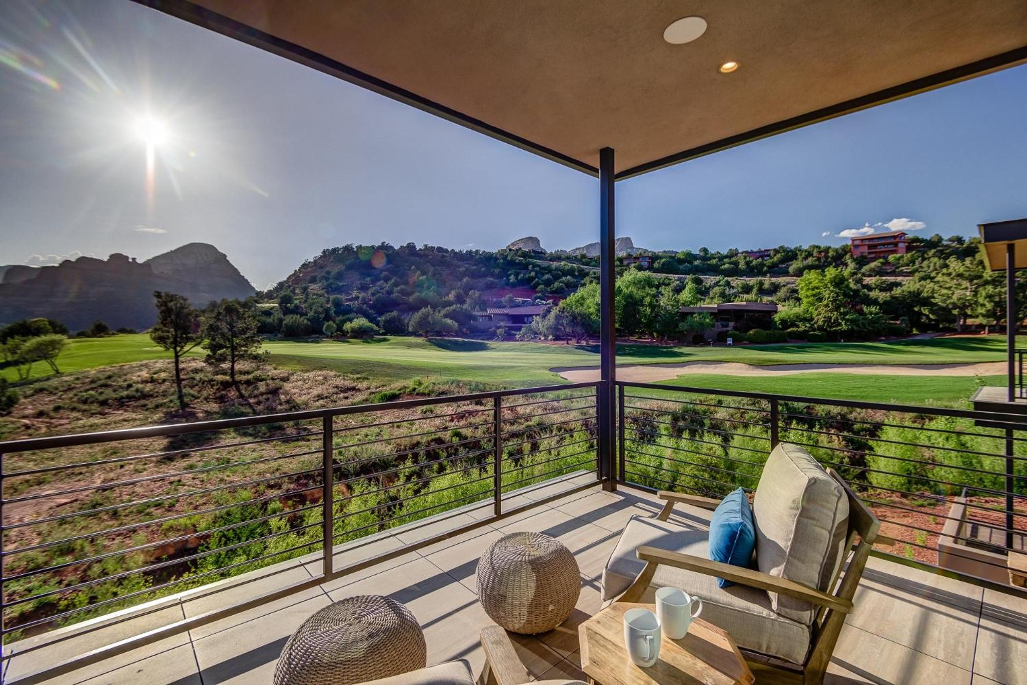 Holiday home Complete Luxury , Extras And Red Rock Vistas - Exclusive Golf Community