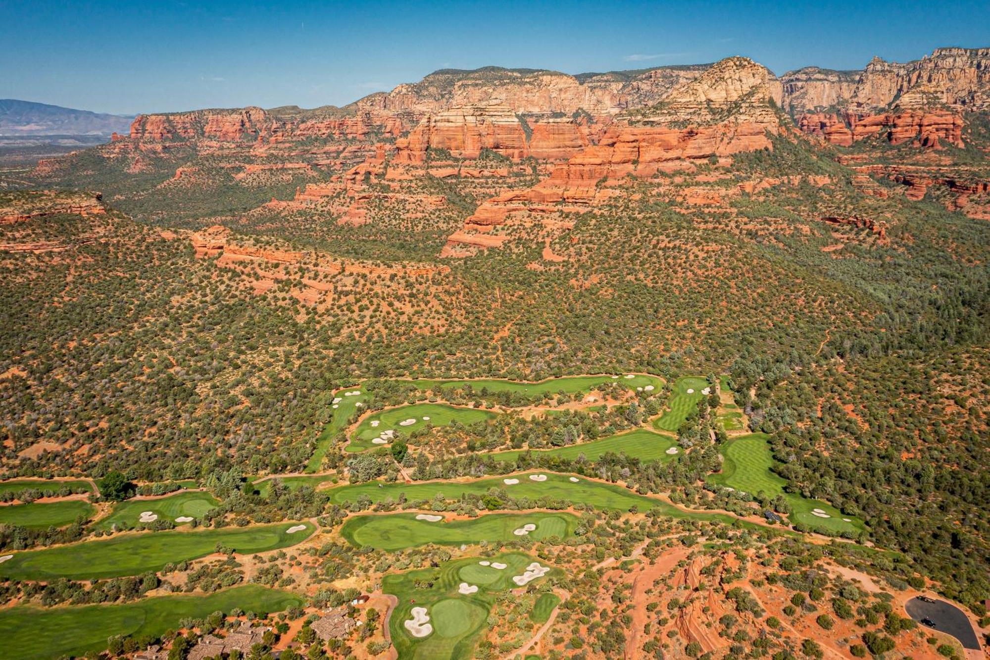 Complete Luxury , Extras And Red Rock Vistas - Exclusive Golf Community Holiday home