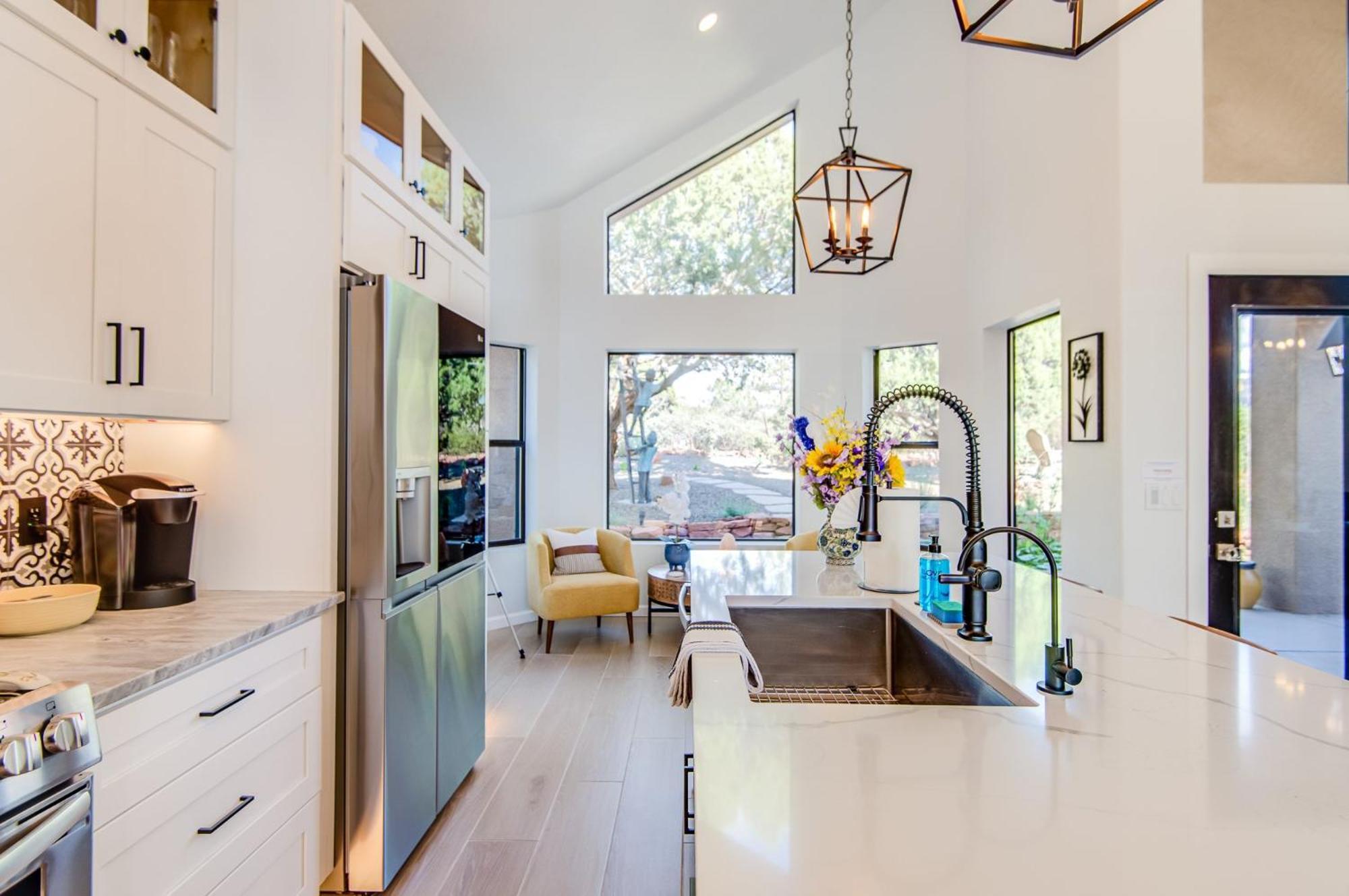 Sunlight Is A Luxury With Stunning Views In West Sedona! Holiday home Sedona