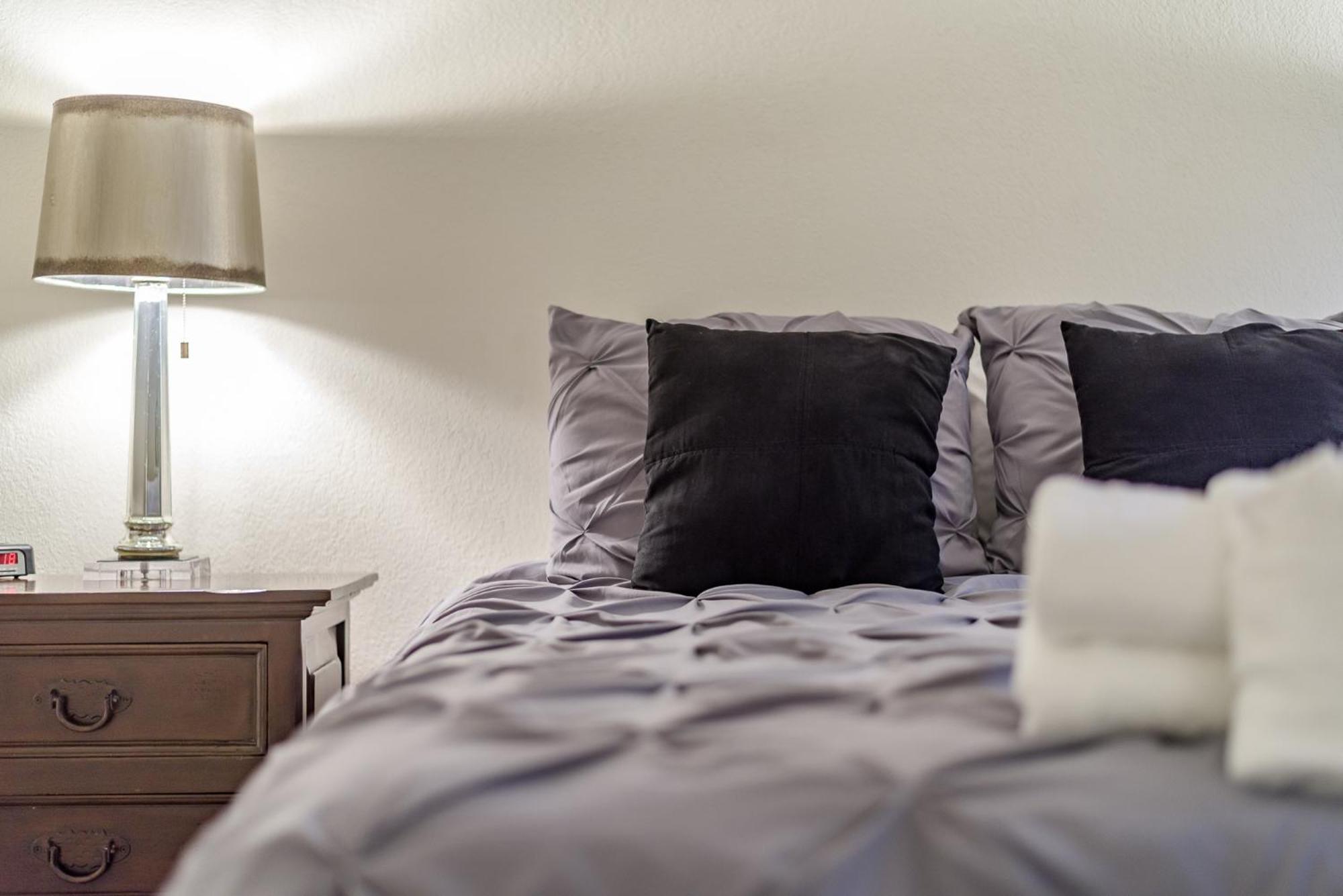 Holiday home Red Rock Bliss Views Inside & Out, Private Deck To Enjoy Sunrise Or Sunset! Sedona