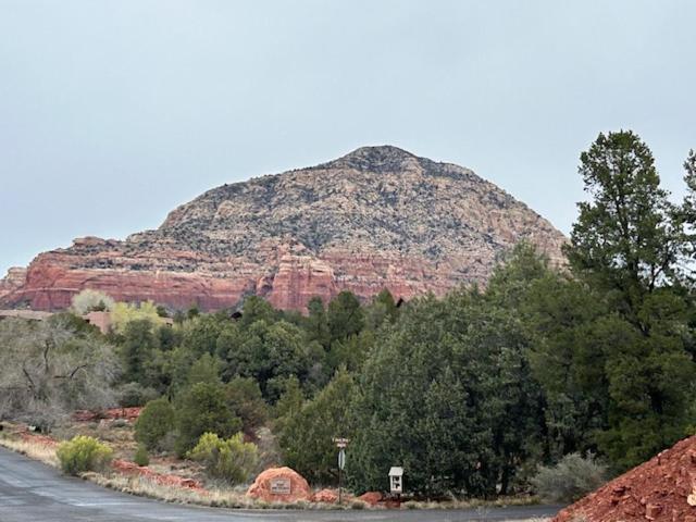 Red Mountain Retreat- Updated W Private Pool & Hot Tub, Amazing Views!