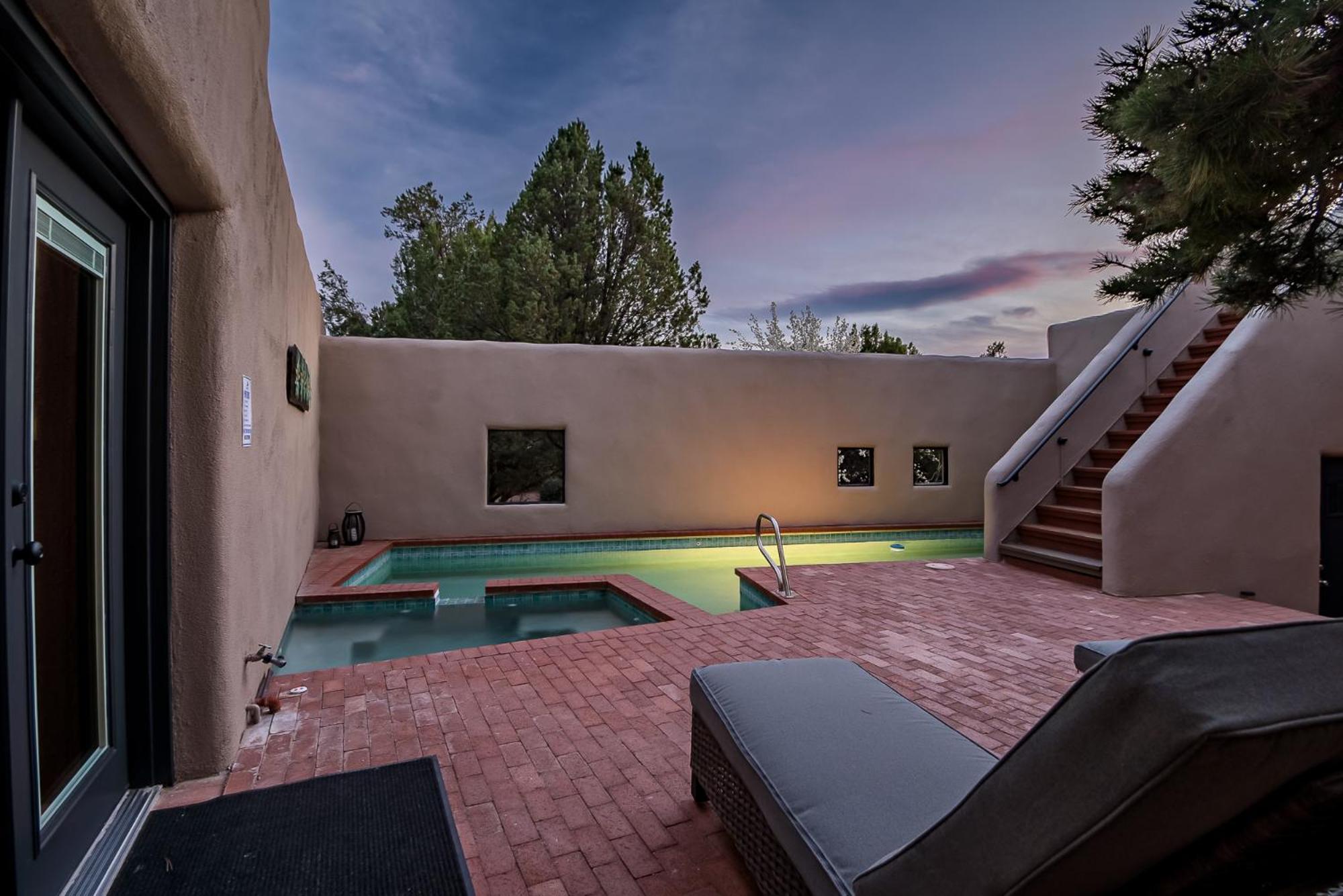Red Mountain Retreat- Updated W Private Pool & Hot Tub, Amazing Views! Holiday home *