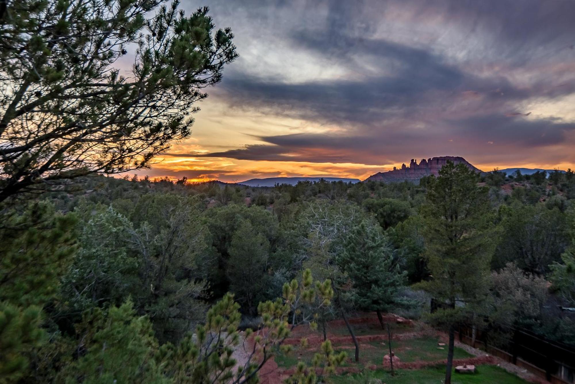 Red Mountain Retreat- Updated W Private Pool & Hot Tub, Amazing Views! Sedona