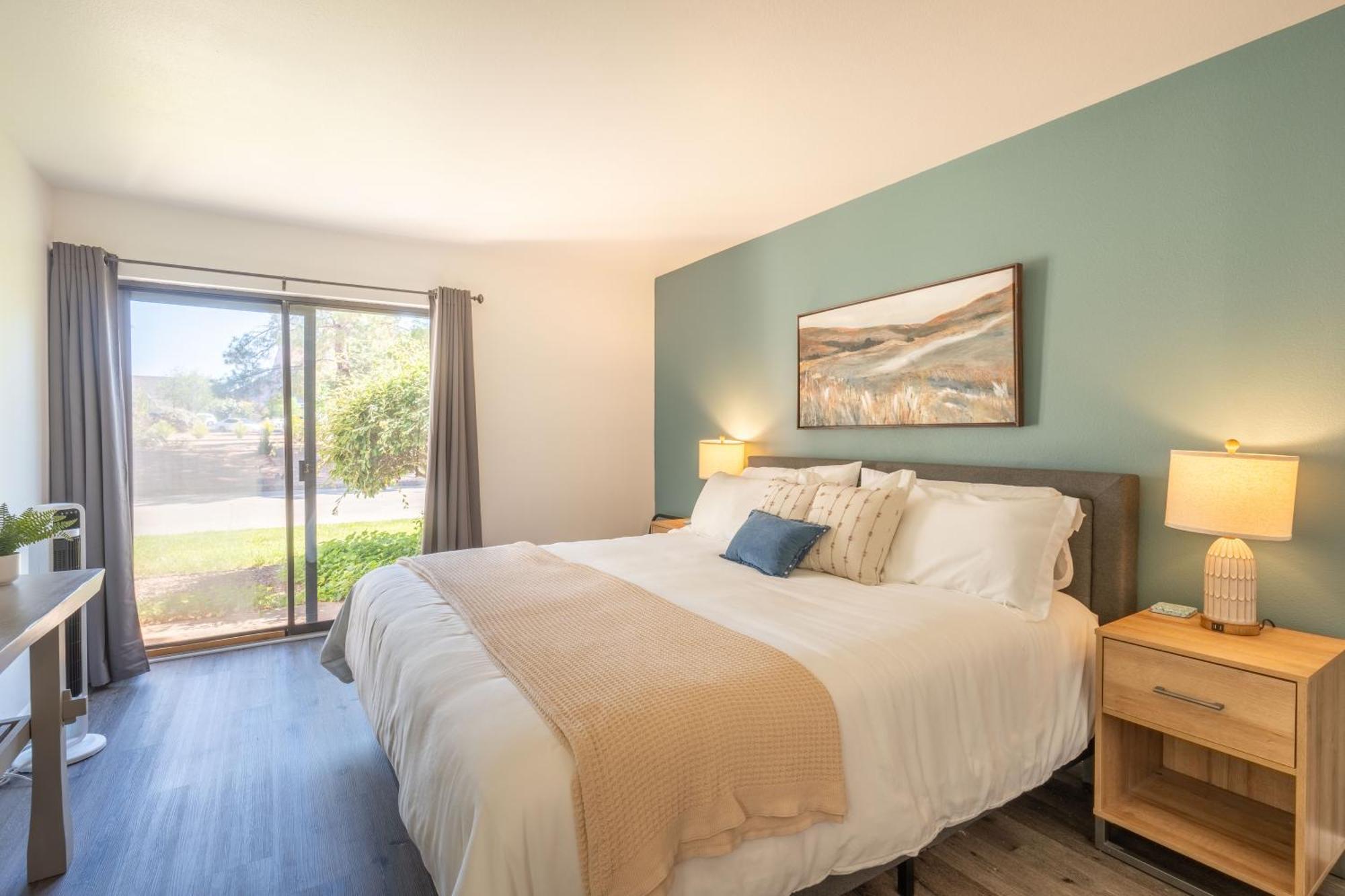 Apartment Cozy Retreat - Pool, Spa, Pickleball *