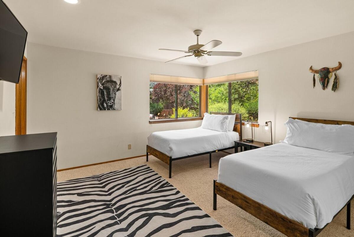 New Secluded Mountain Shadows Escape With Sunroom Holiday home *