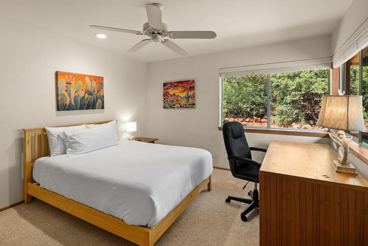 New Secluded Mountain Shadows Escape With Sunroom *