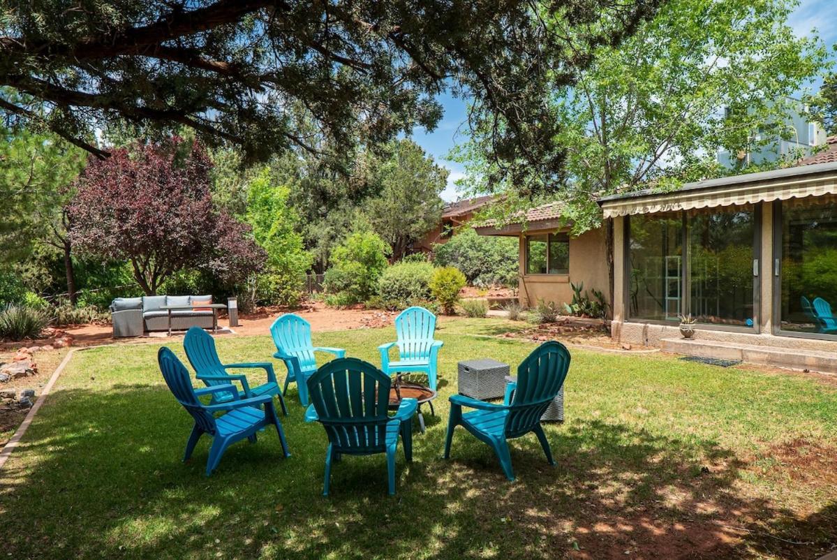 New Secluded Mountain Shadows Escape With Sunroom
