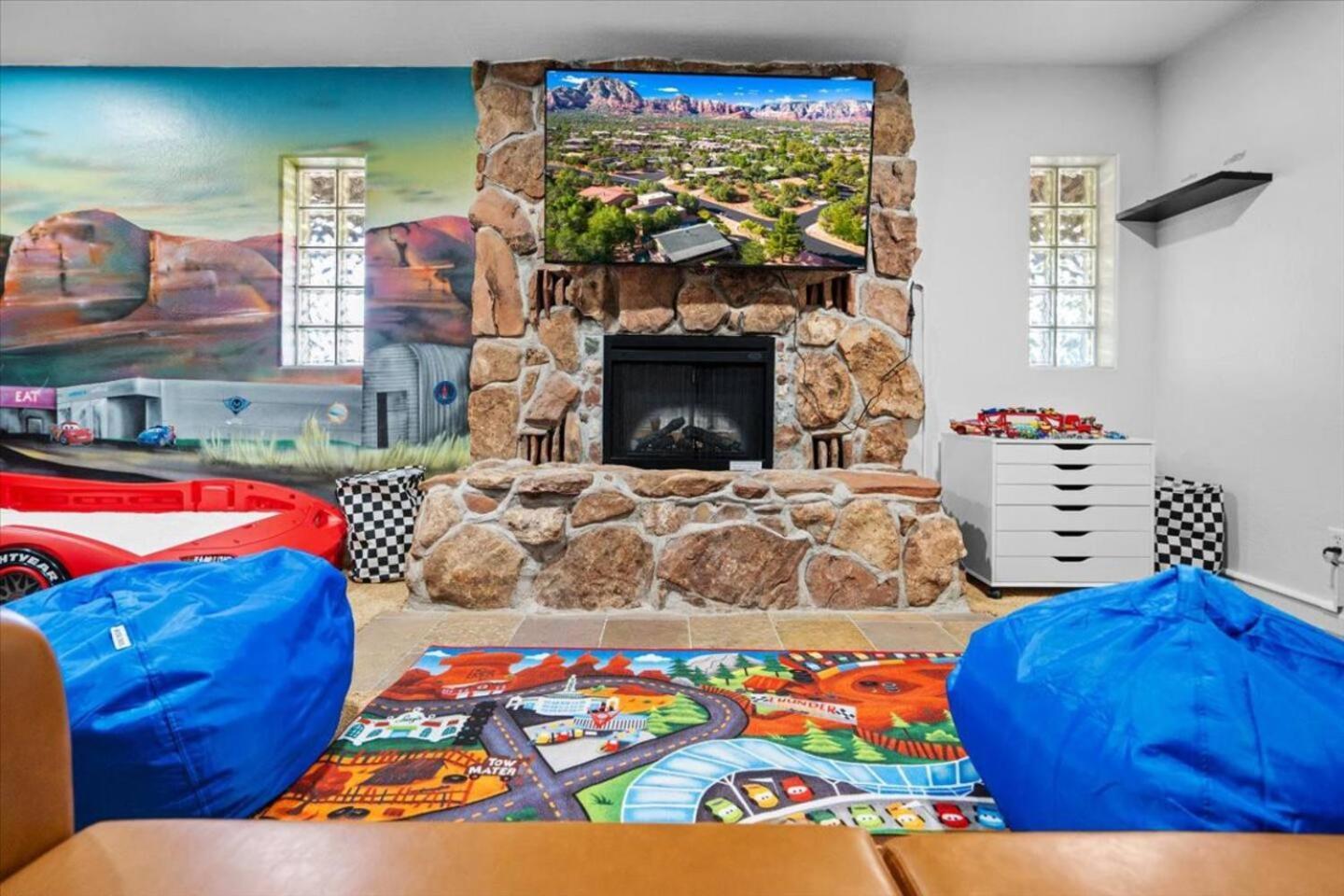 Cars Themed! Unique Design 4bd, Gmrm! *