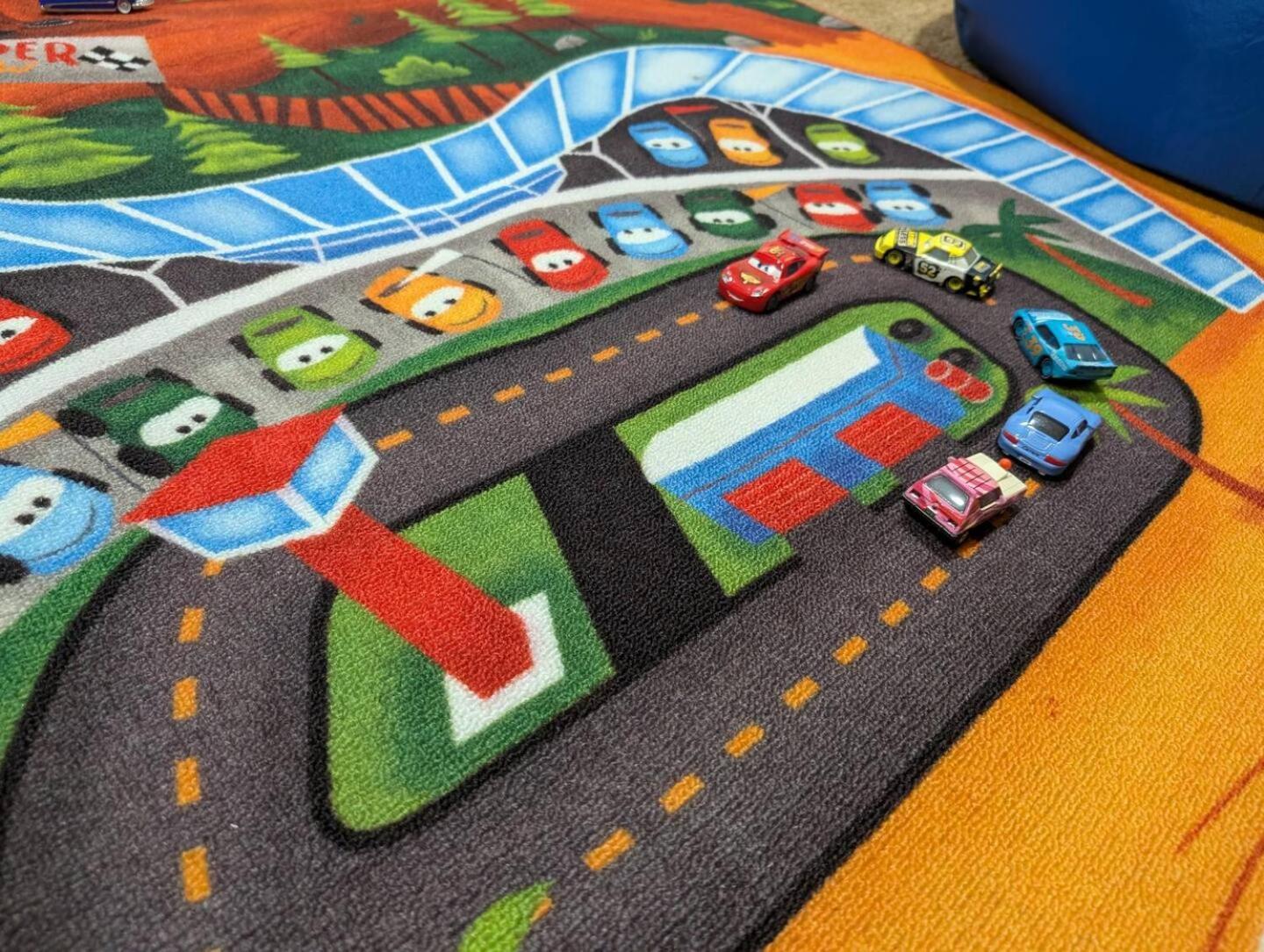 Cars Themed! Unique Design 4bd, Gmrm! *
