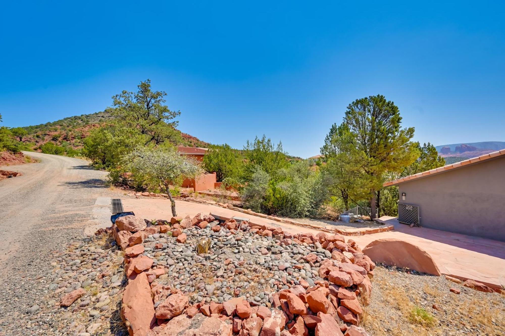 Apartment Sunny Less Than 1 Mi To Red Rock State Park!