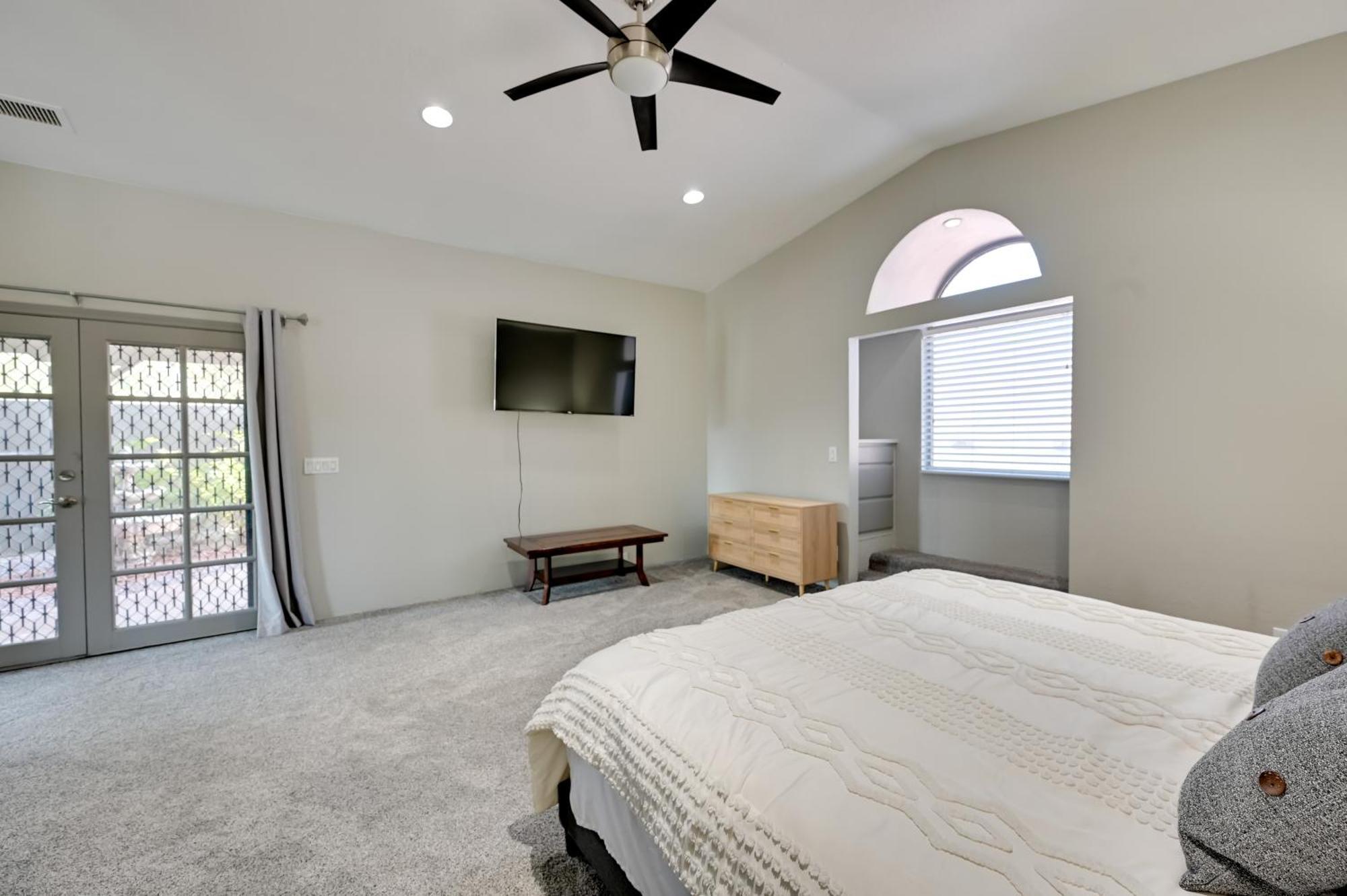 Getaway Less Than 1 Mi To Red Rock State Park! Holiday home