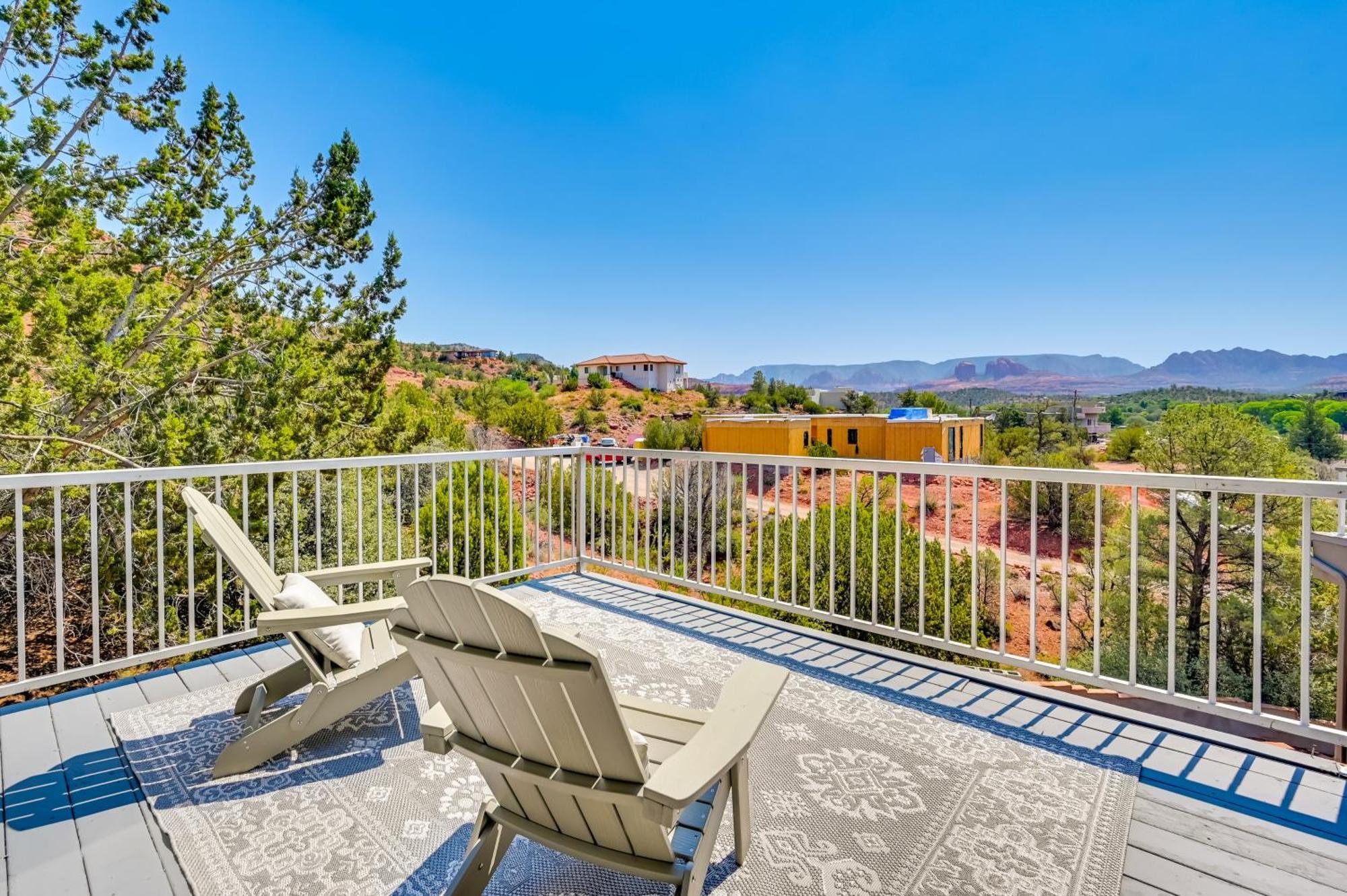 Apartment Sunny Less Than 1 Mi To Red Rock State Park!