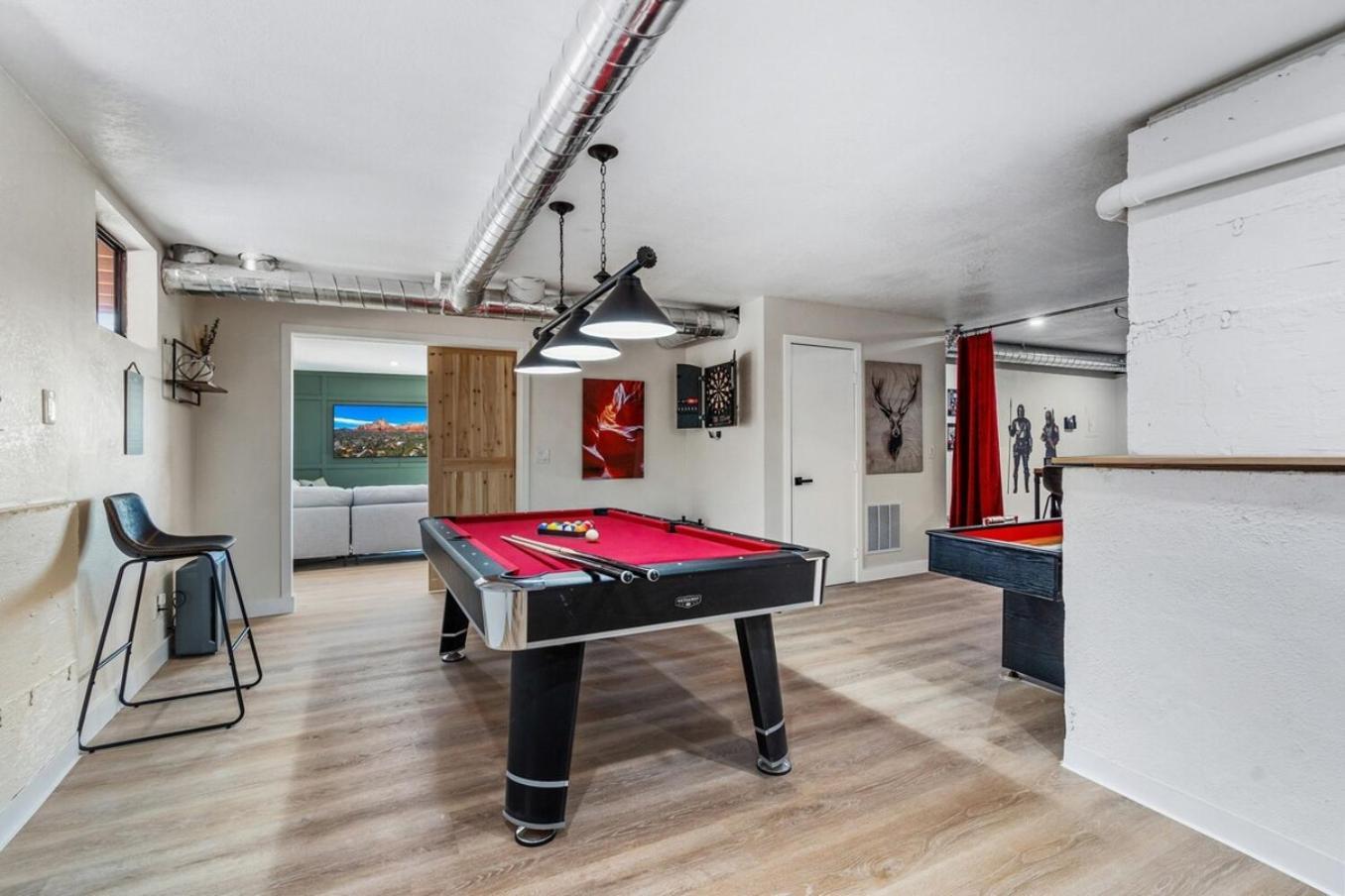 Sage House Modern Retreat 3 Kings, Theater, Gmrm! Holiday home