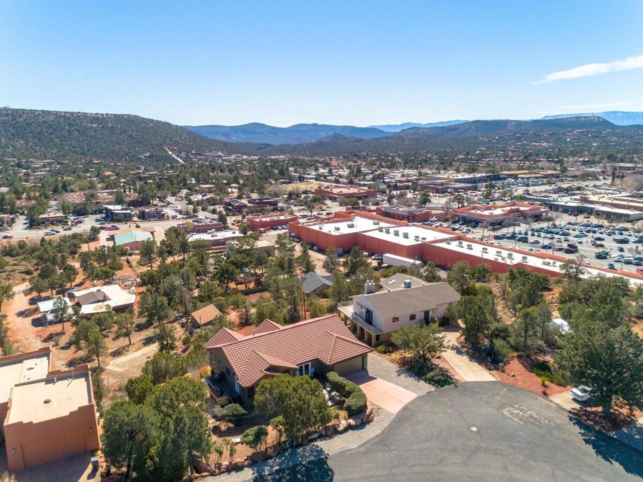 Holiday home Sage House Modern Retreat 3 Kings, Theater, Gmrm! *