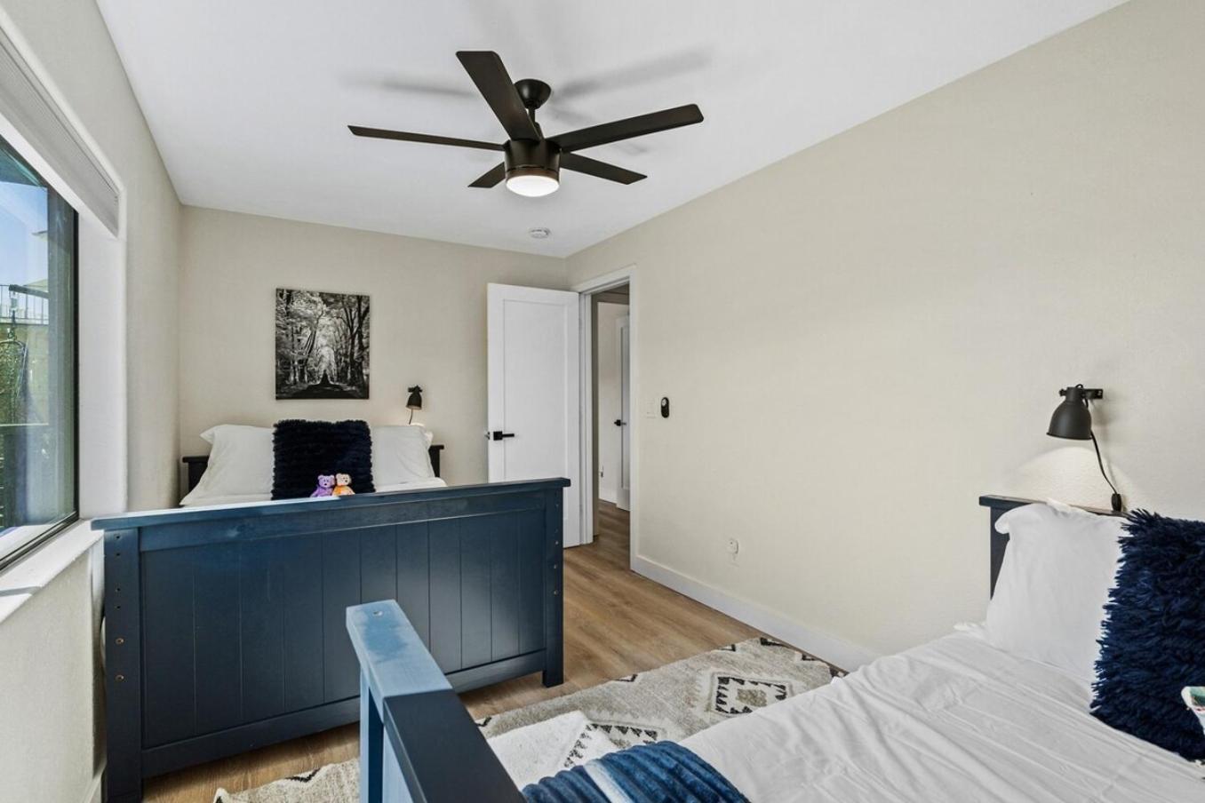 Holiday home Sage House Modern Retreat 3 Kings, Theater, Gmrm!
