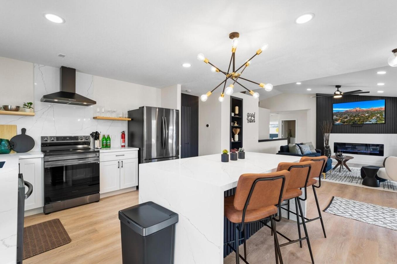 Sage House Modern Retreat 3 Kings, Theater, Gmrm! Holiday home