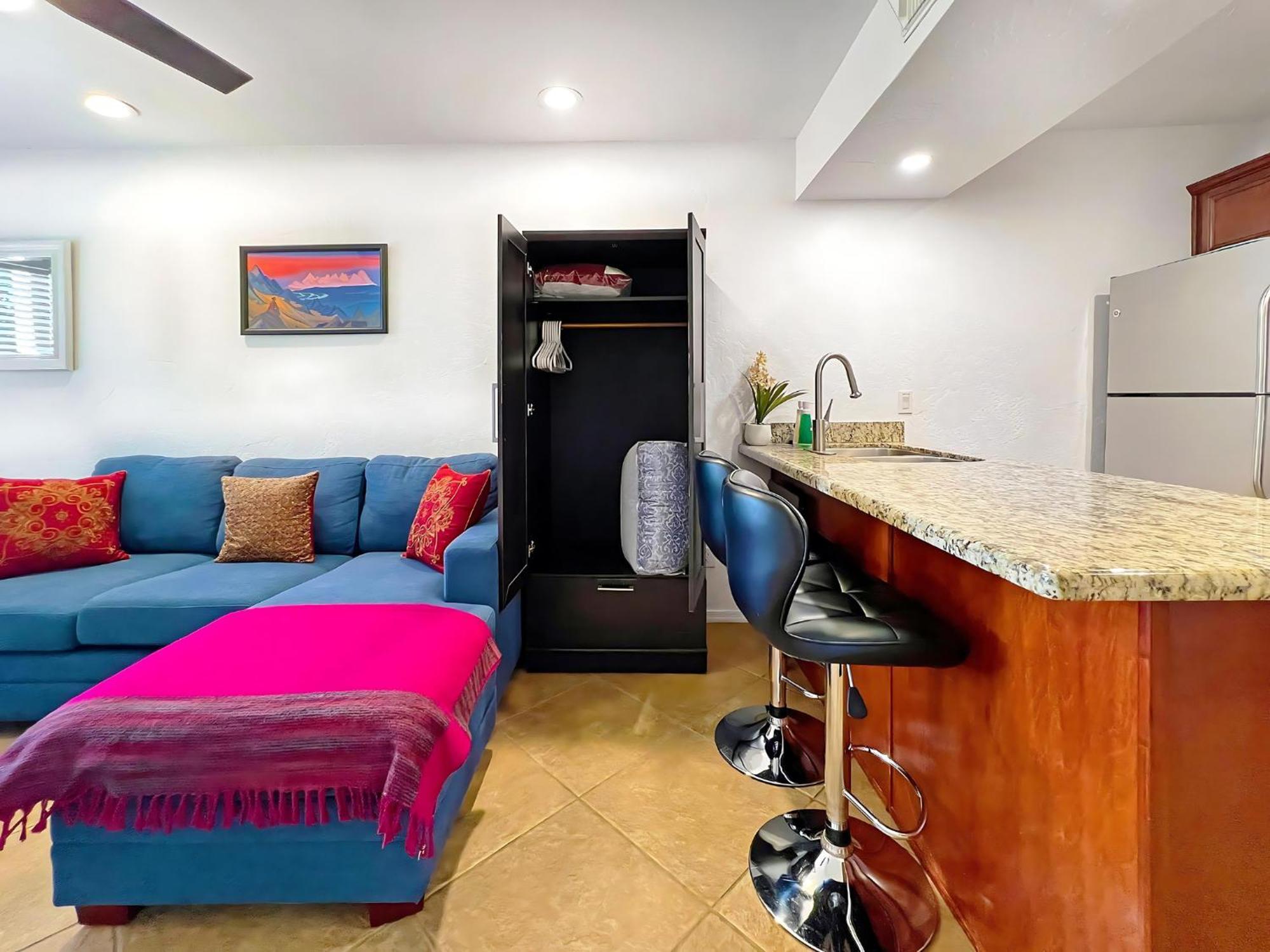 Apartment Cozy & Peaceful With Pool, Walk To Restaurants, Shops & Hiking Nearby Sedona