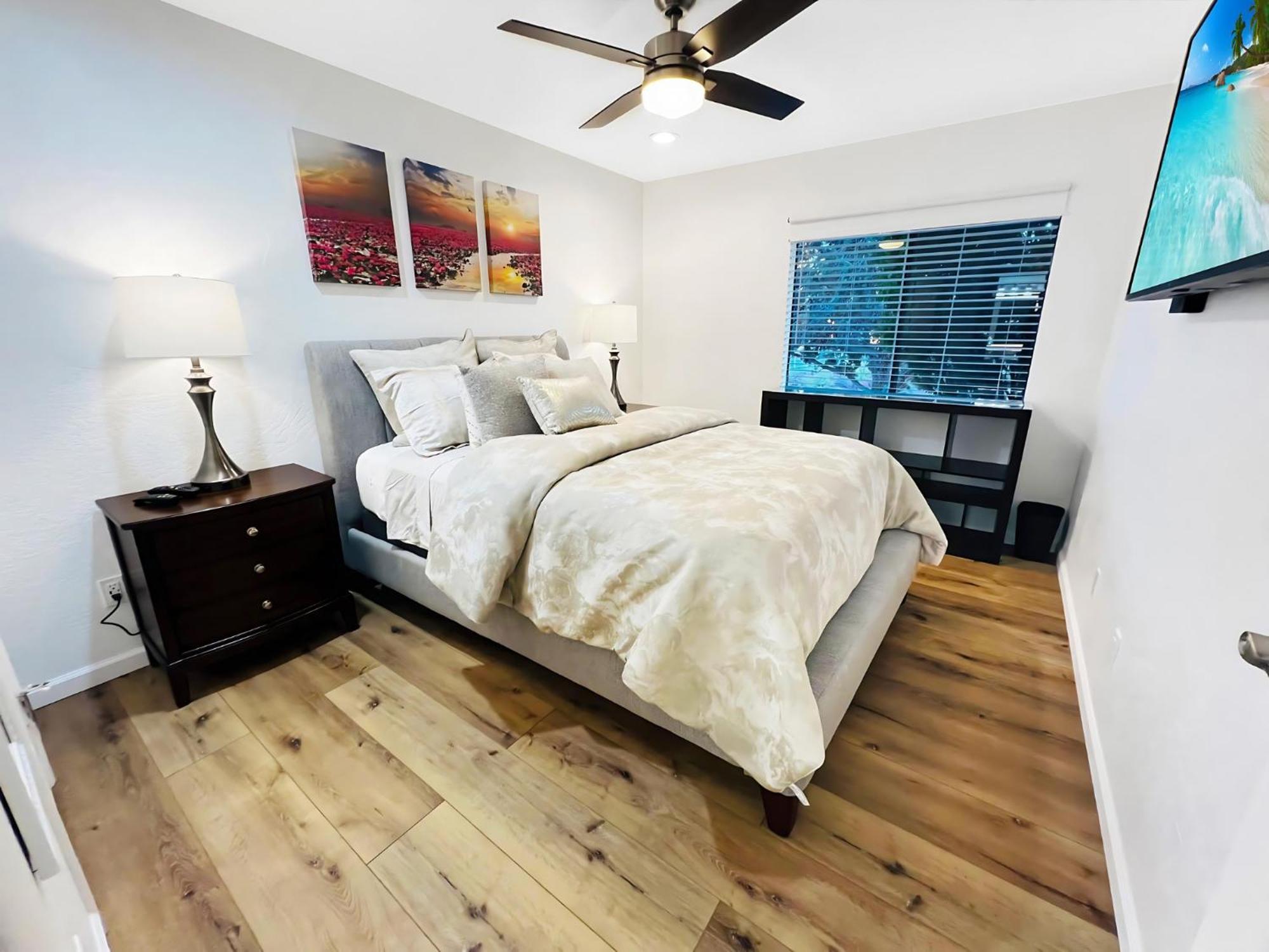 Apartment Cozy & Peaceful With Pool, Walk To Restaurants, Shops & Hiking Nearby