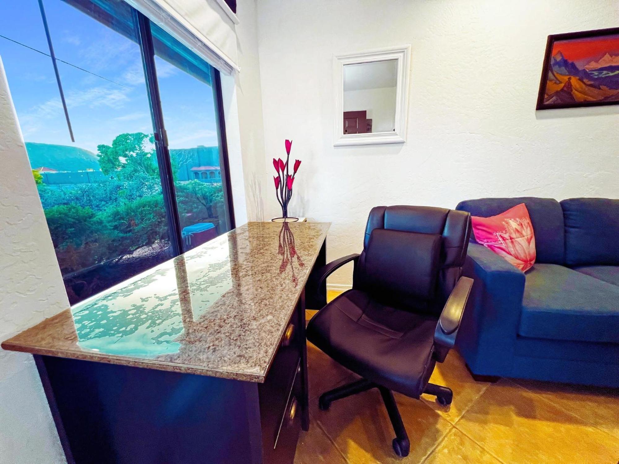 Cozy & Peaceful With Pool, Walk To Restaurants, Shops & Hiking Nearby Sedona