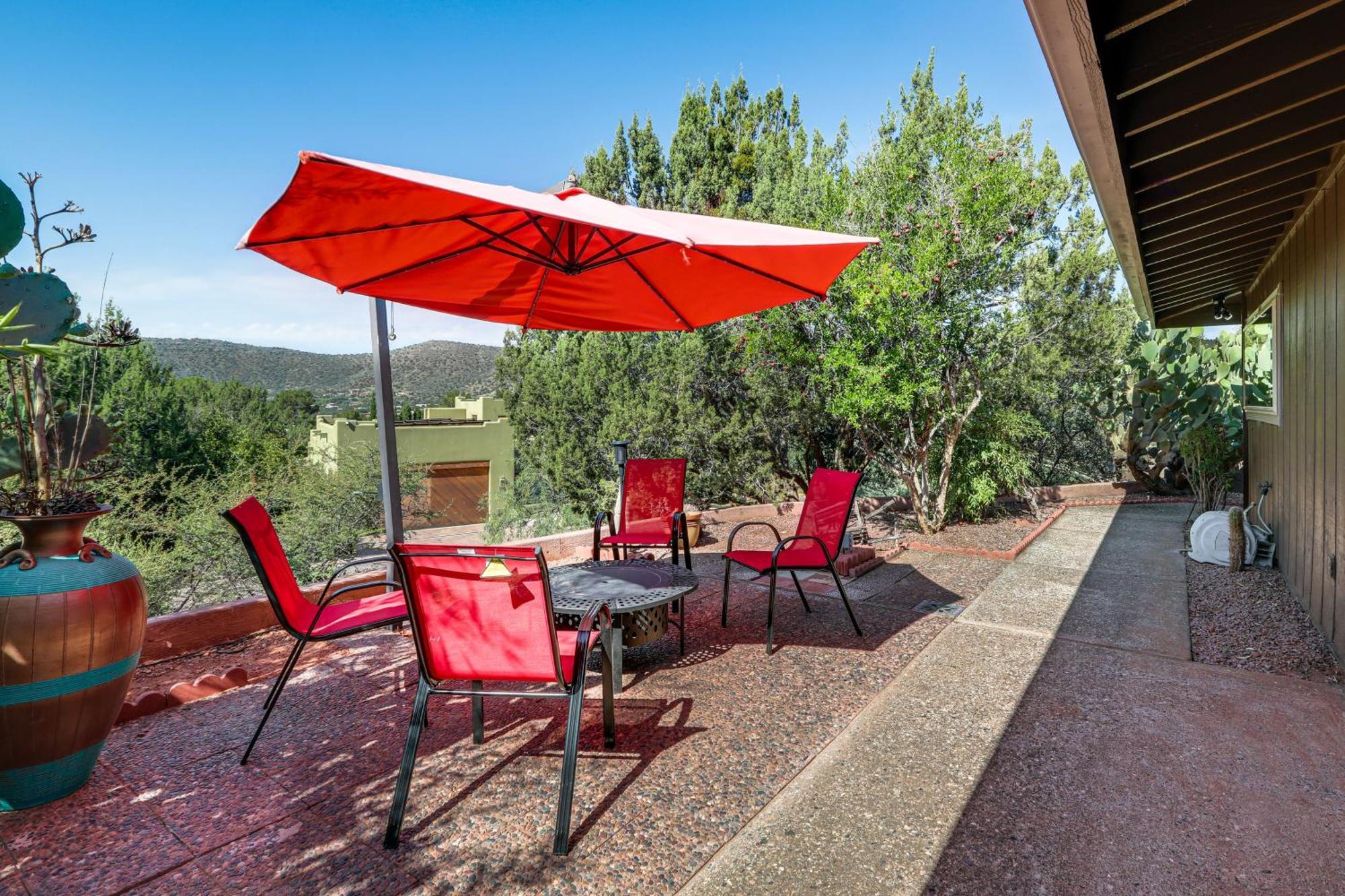 Holiday home With Private Hot Tub And Mountain Views! *