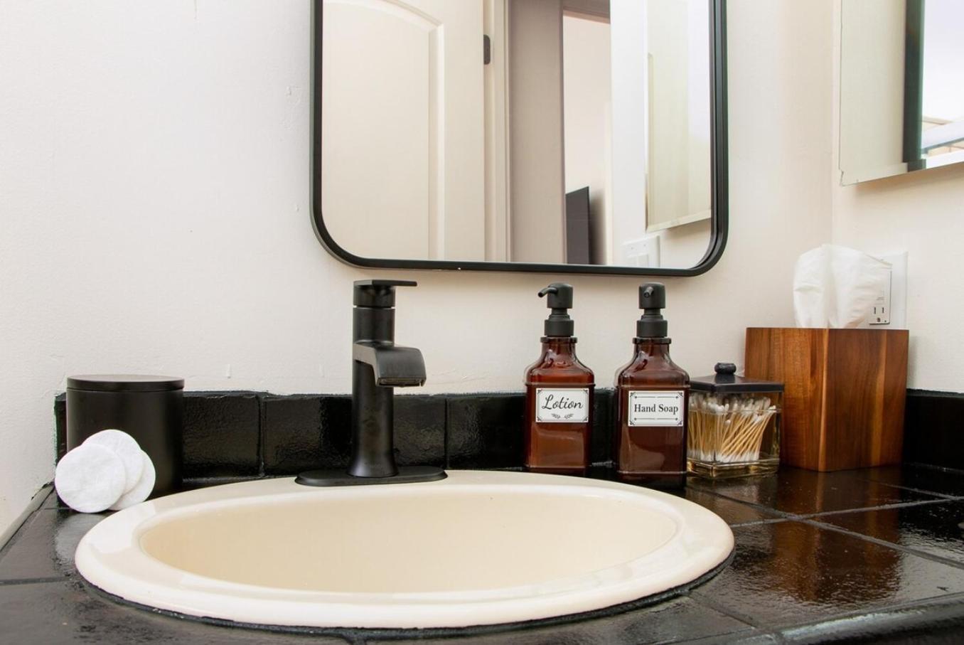Enchanted Adobe Hideaway Whot Tub & Giant Chess Holiday home Sedona