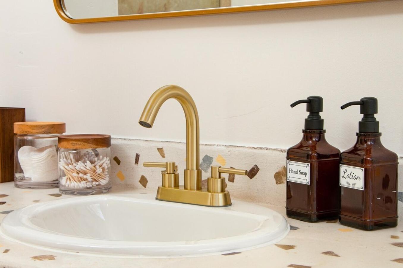 Enchanted Adobe Hideaway Whot Tub & Giant Chess Holiday home *