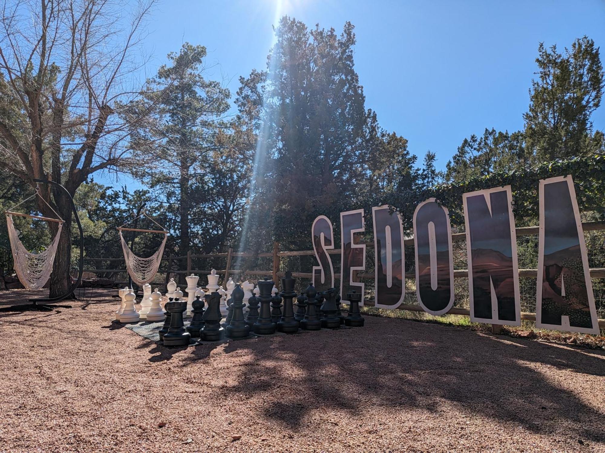 Enchanted Adobe Hideaway Whot Tub & Giant Chess Sedona